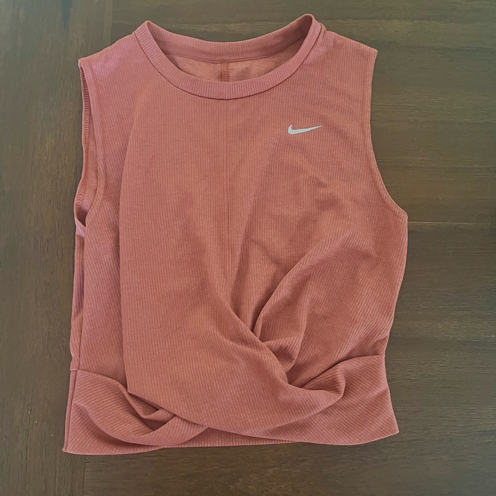 nike workout top